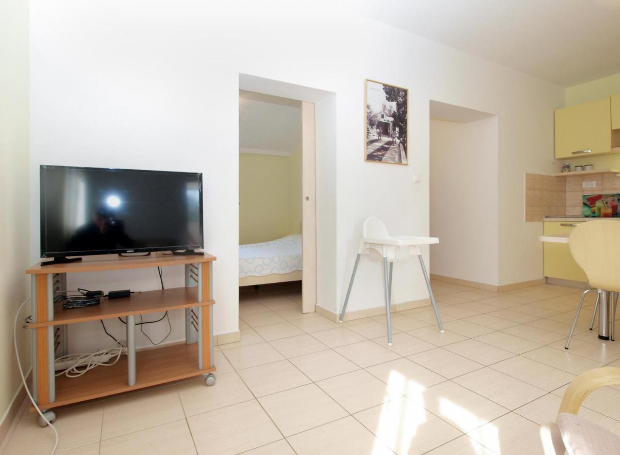 Apartments Mira 1804 Medulin Exterior photo